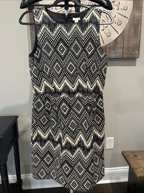 J. Crew Black and Cream Geometric Sleeveless Dress/ Size 6 / Zip Back/ Pockets
